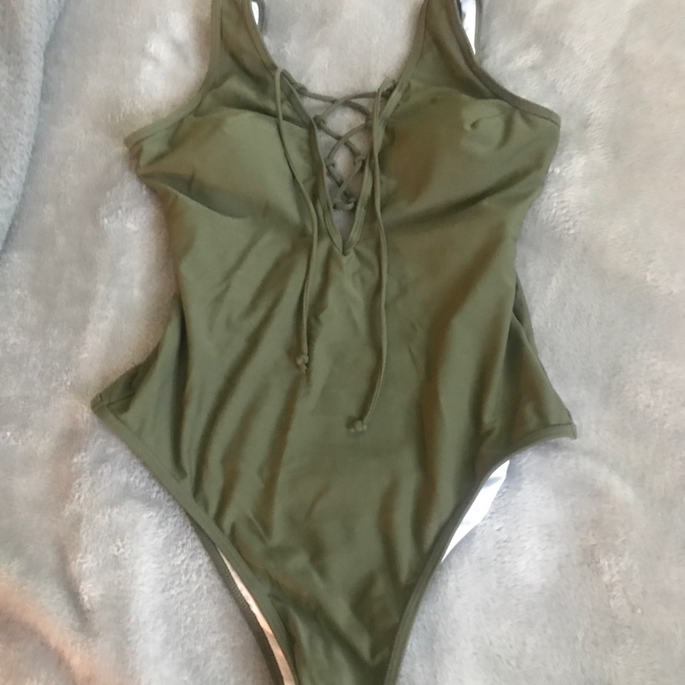 Bathing suit
